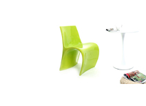 Chaise design verte OWIE