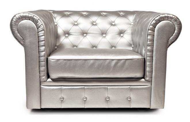 Fauteuil Chesterfield argent design