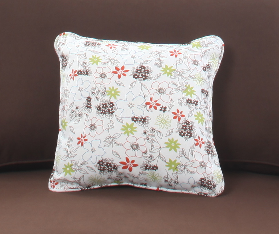 Petit coussin 40x40 coton fleuri anis