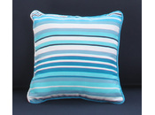 Petit coussin 40x40 coton ray&eacute; bleu