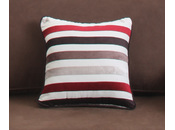 Petit coussin 40x40 velours ray&eacute; Gris / Rouge