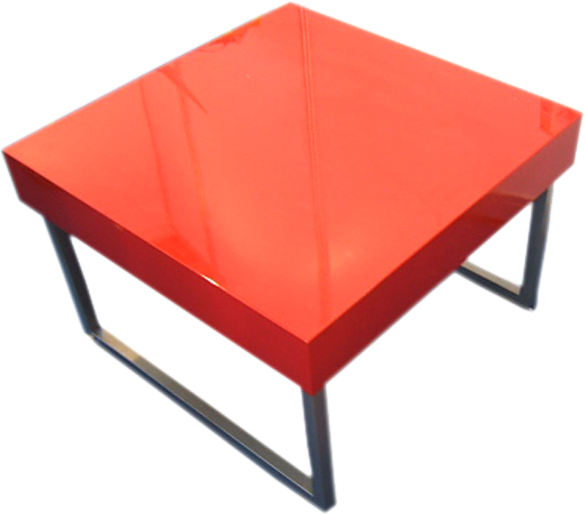 Table basse design rouge laqu&eacute;e carr&eacute;e Morgan