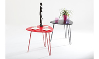 Table d'appoint design rouge LAKEA
