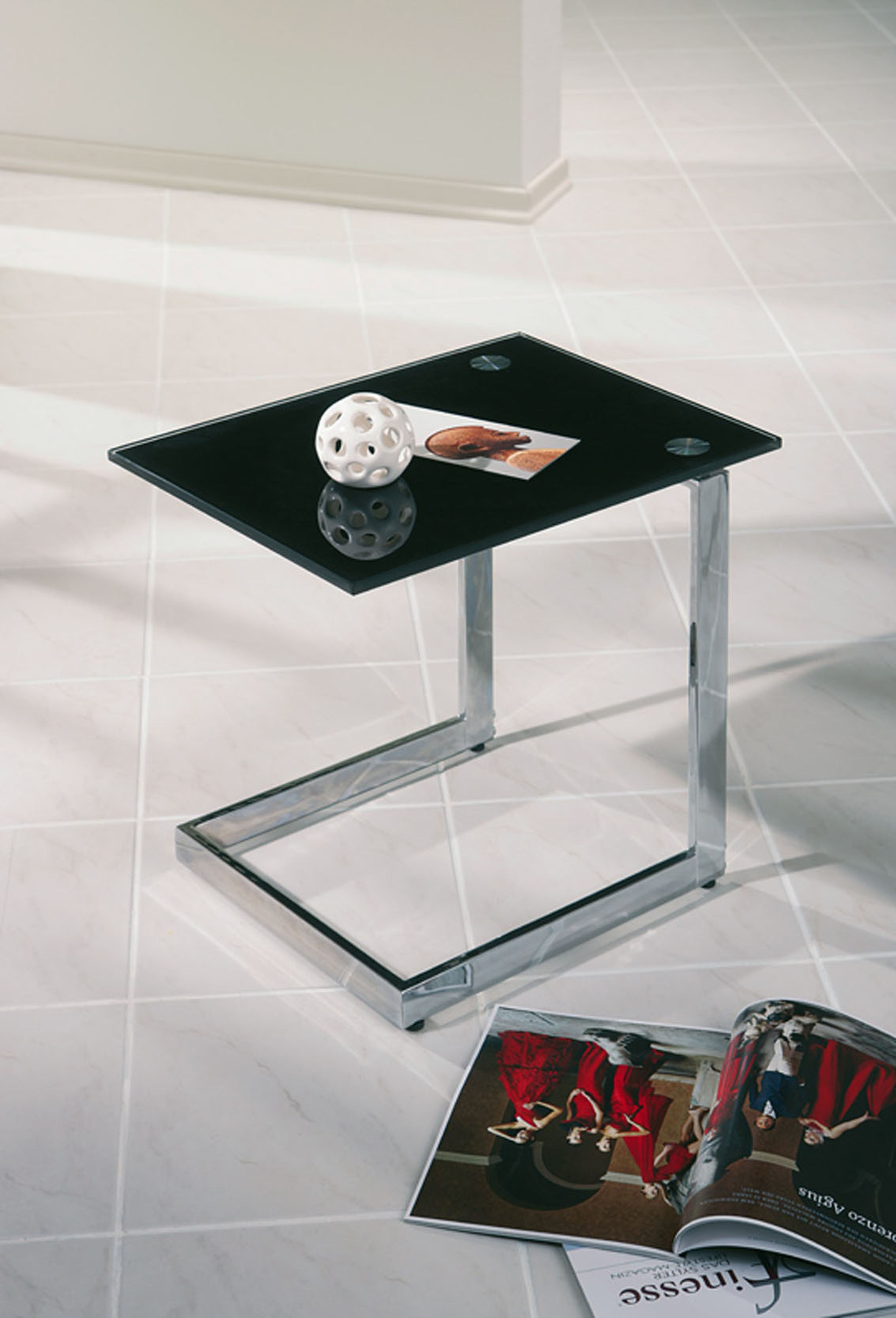 Table d'appoint en verre et m&eacute;tal chrom&eacute; Olanda