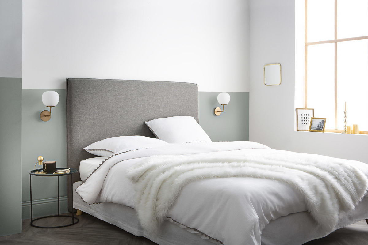 Applique murale design en m�tal dor� et en verre AUREOL