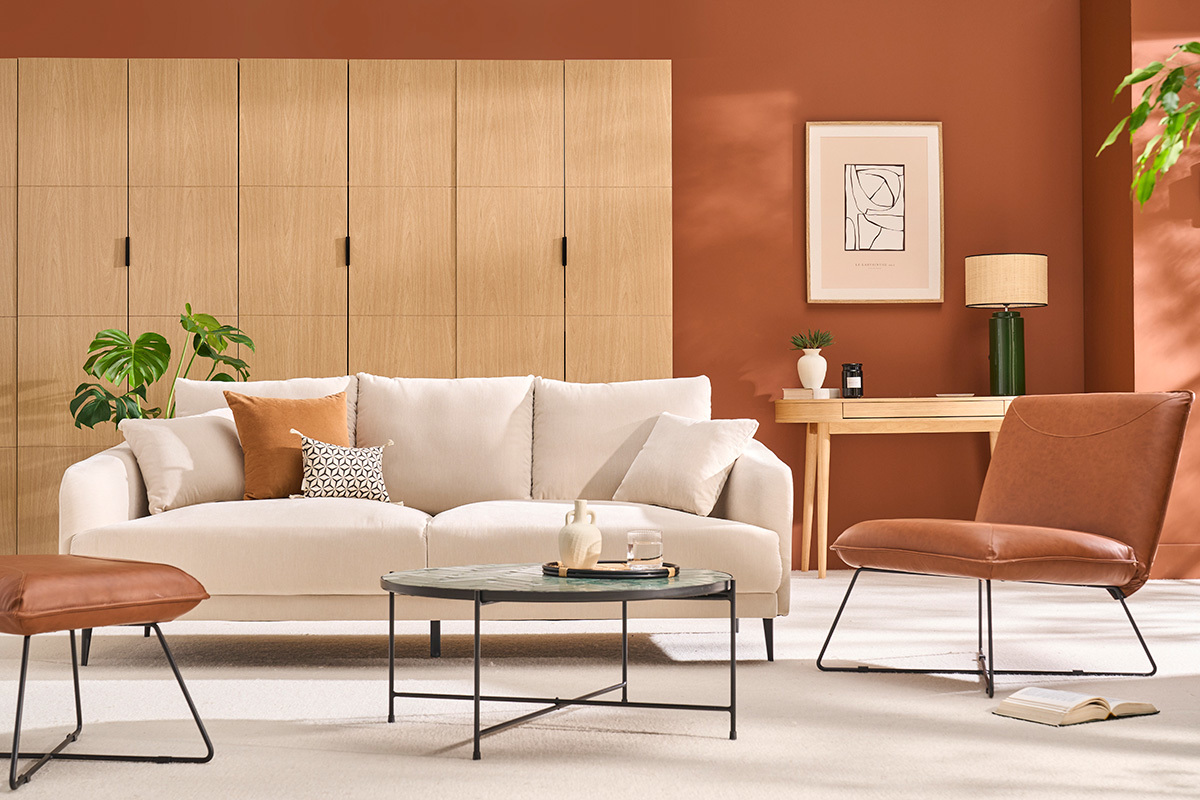 Armoire dressing chne GARENCE dans un salon moderne avec canap et table basse.