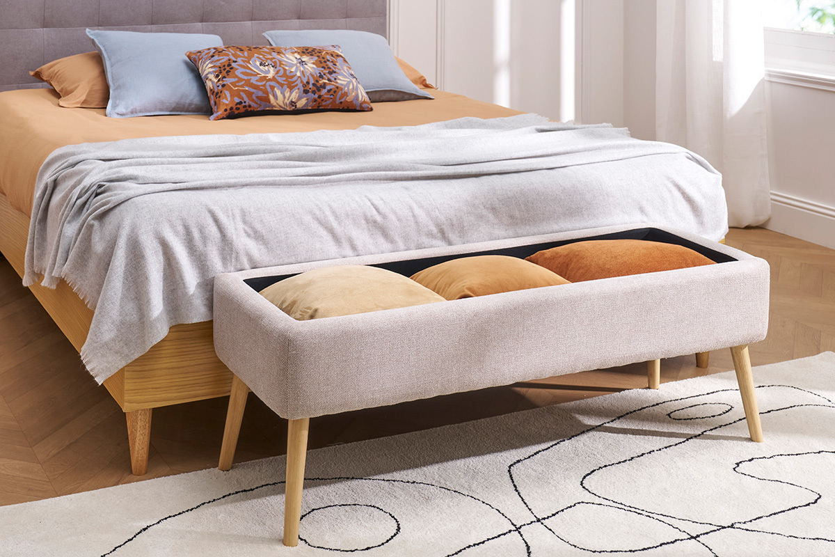 Banc coffre en tissu effet velours textur beige et bois clair massif L120 cm LARS