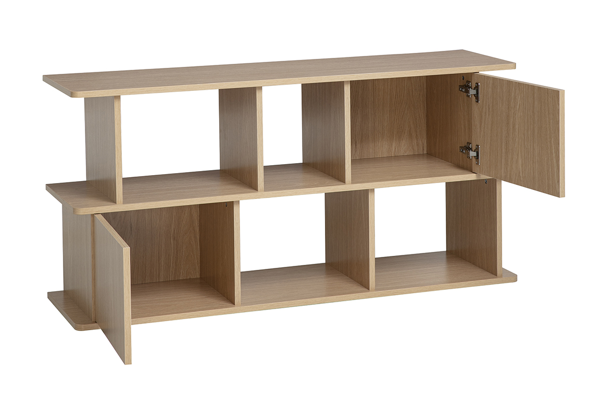 Biblioth�que basse en bois clair ch�ne avec rangements, vue de 3/4, portes ferm�es et ouvertes.