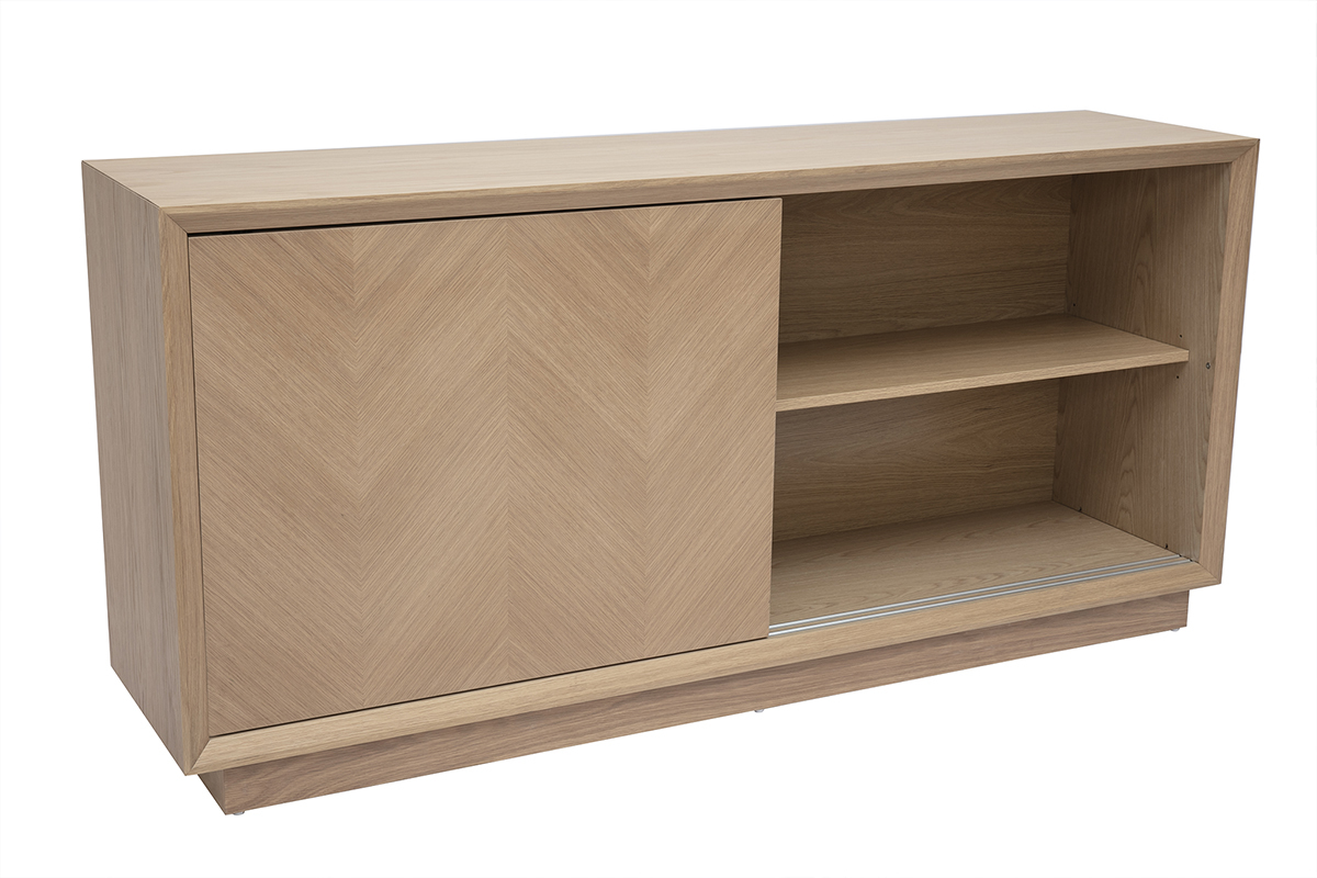Buffet chne clair avec motifs chevrons, deux portes coulissantes ARROW, vue de 3/4.
