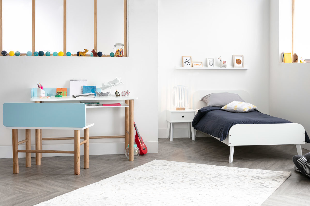 Bureau enfant avec banc bleu et bois clair BERTY