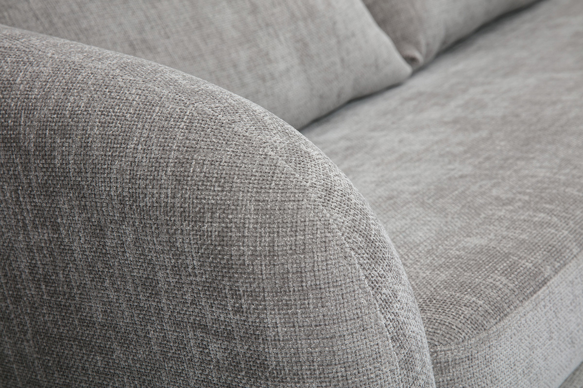 Gros plan sur le tissu effet velours textur gris du canap convertible MAHAUT.