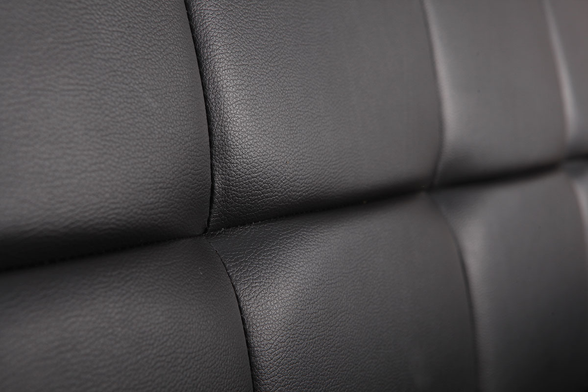 Canap� convertible 3 places noir SIKKO