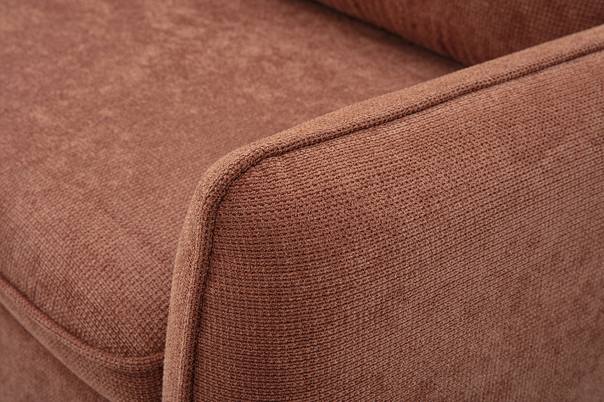Gros plan du tissu chenille terre brle du canap d'angle ORSO.