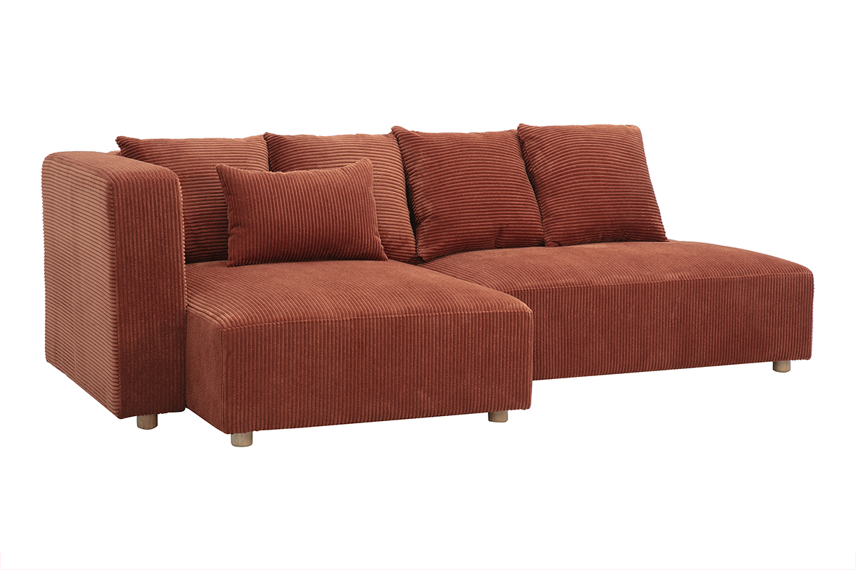 Canap� d'angle gauche 3 places en tissu velours c�tel� terracotta avec coussins, vue de 3/4.