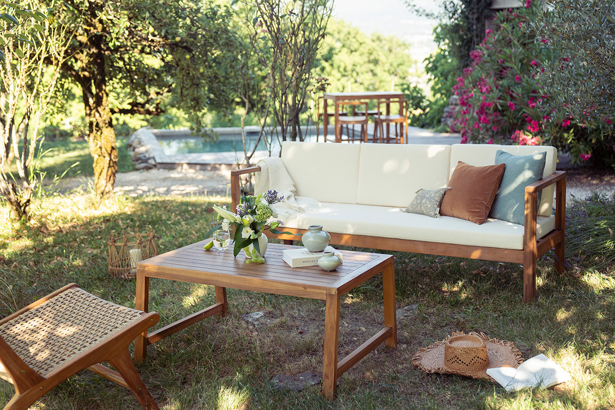Canap� de jardin 3 places en bois massif et coussins d�houssables beige naturel L190 cm AKIS