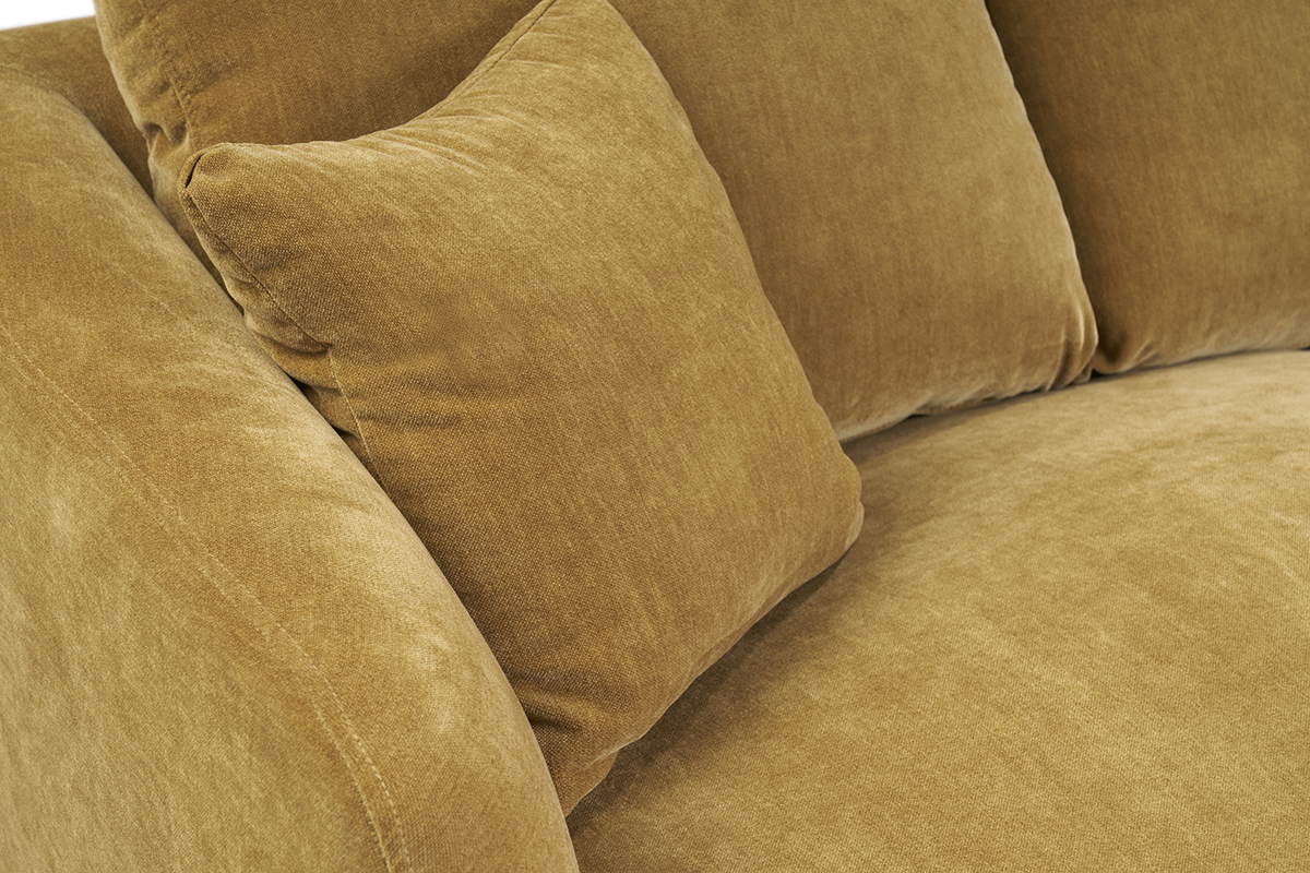 Canap design 3 places en tissu effet velours jaune curry et mtal noir JERRY