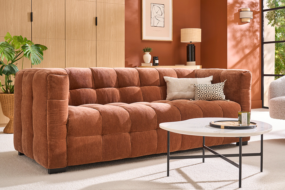 Canap design 3 places en tissu effet velours terre brle CORTO