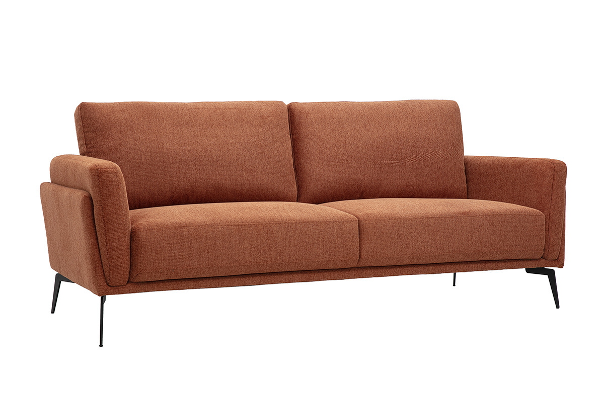 Canap� design 3 places en tissu effet velours textur� terre br�l�e, pieds en m�tal noir, vue de 3/4.