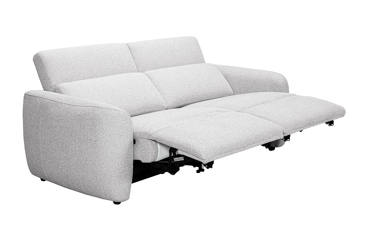 Canap� �lectrique 3 places gris clair avec t�ti�res ajustables et repose-pieds, vue de 3/4