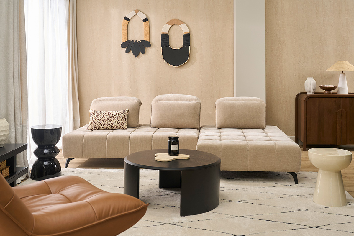 Canap� modulable 4 places avec t�ti�res ajustables en tissu effet velours taupe et m�tal noir OLMO