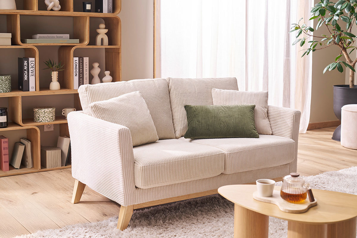 Canap scandinave dhoussable 2 places en tissu velours ctel beige et bois clair OSLO
