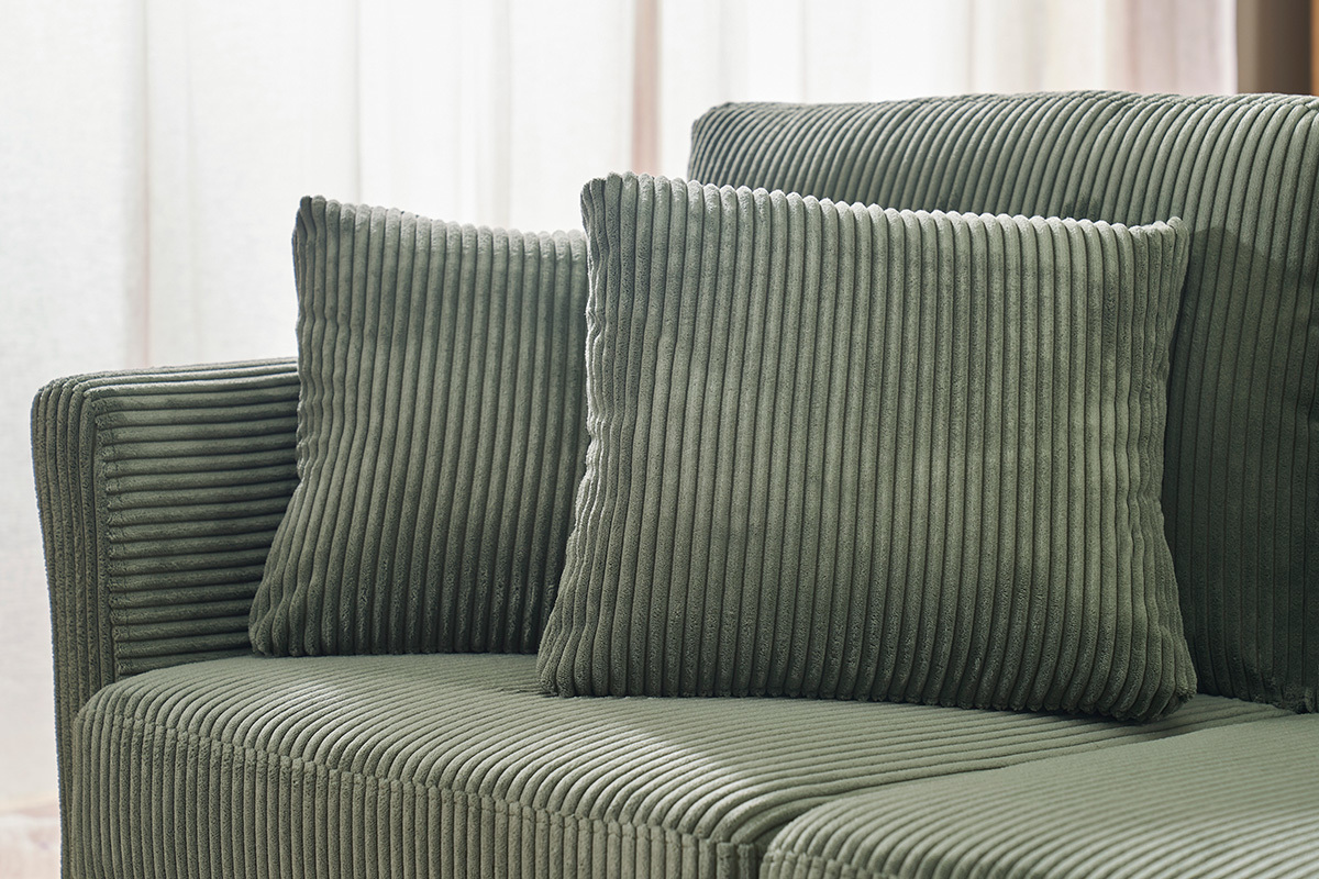 Canap� scandinave vert kaki en tissu velours c�tel� avec coussins, vue zoom�e.