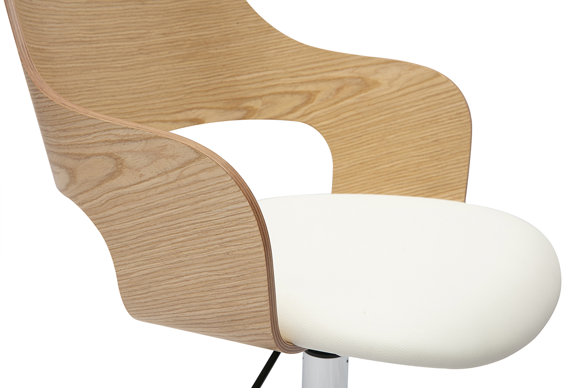 D�tail du dossier et de l'assise de la chaise de bureau JANET en bois clair et polyur�thane blanc.