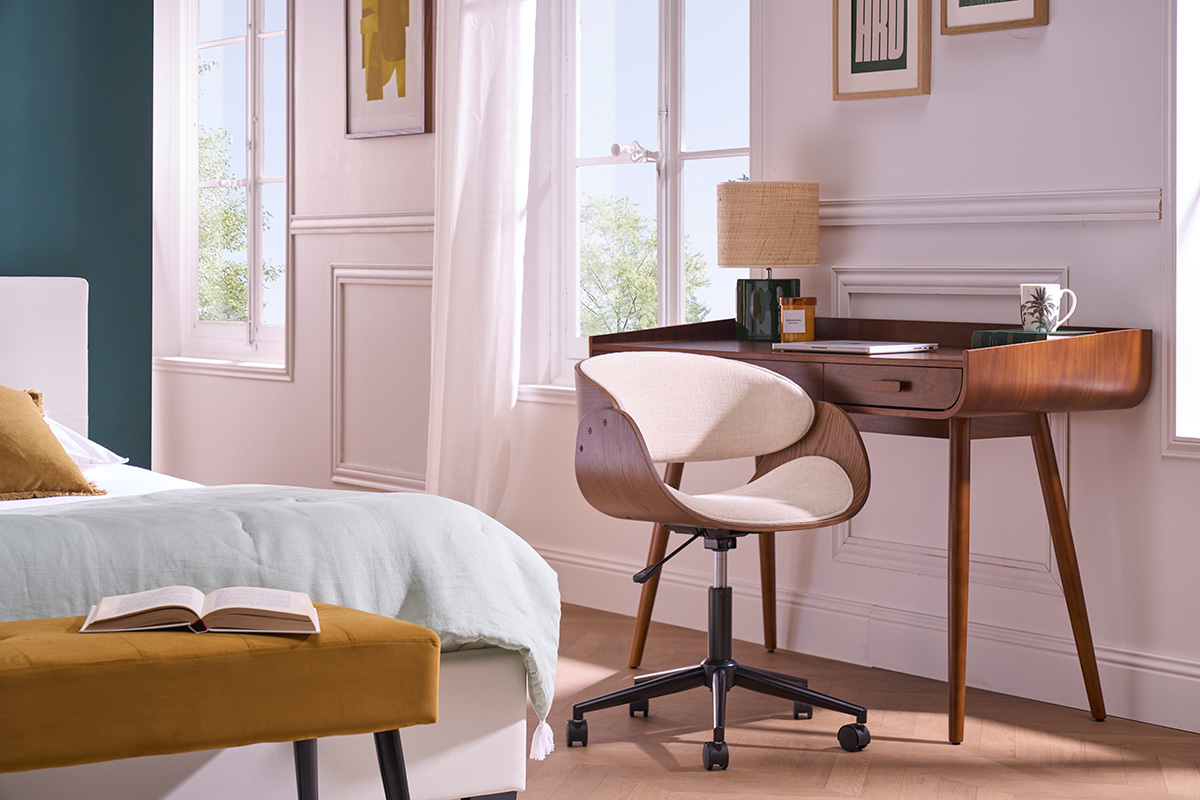 Chaise de bureau  roulettes design en bois fonc et tissu effet velours textur beige BENT