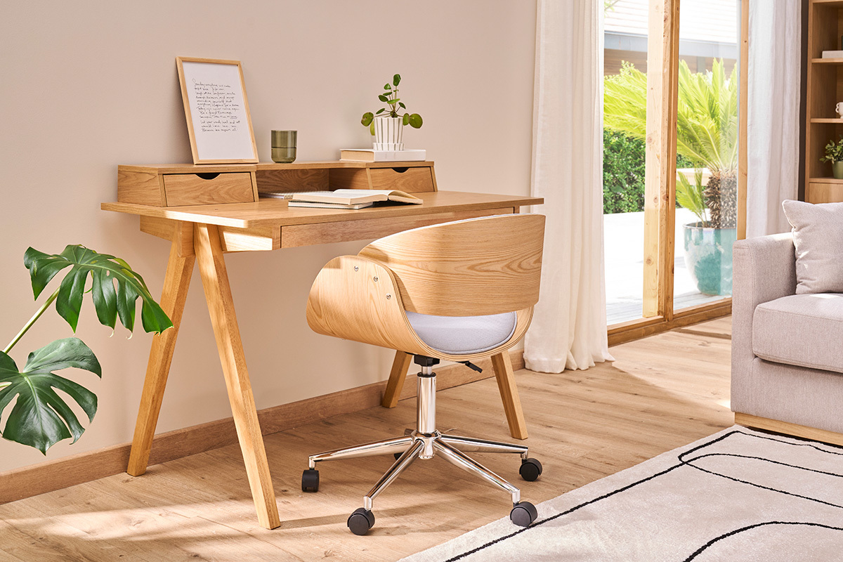 Chaise de bureau  roulettes design en tissu gris, bois clair et acier chrom BENT