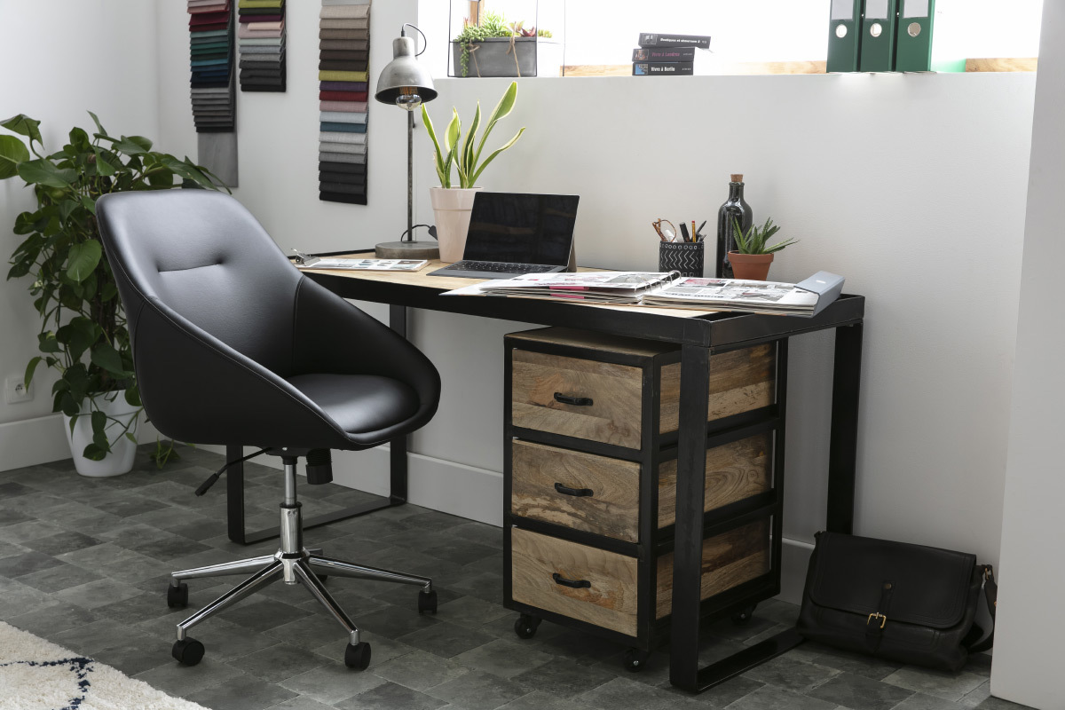 Chaise de bureau � roulettes design noir et acier chrom� COLIN