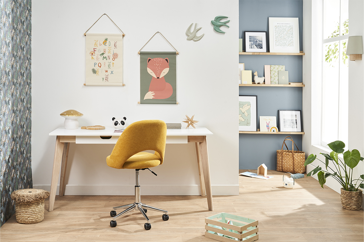 Chaise de bureau � roulettes en tissu effet velours textur� gris et acier chrom� COSETTE