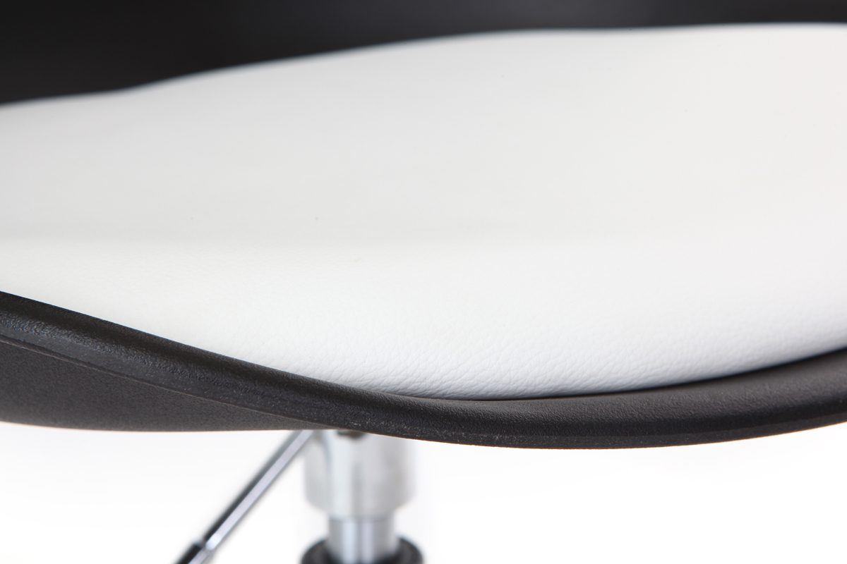 Chaise design � roulettes noire avec assise blanche NEW STEEVY