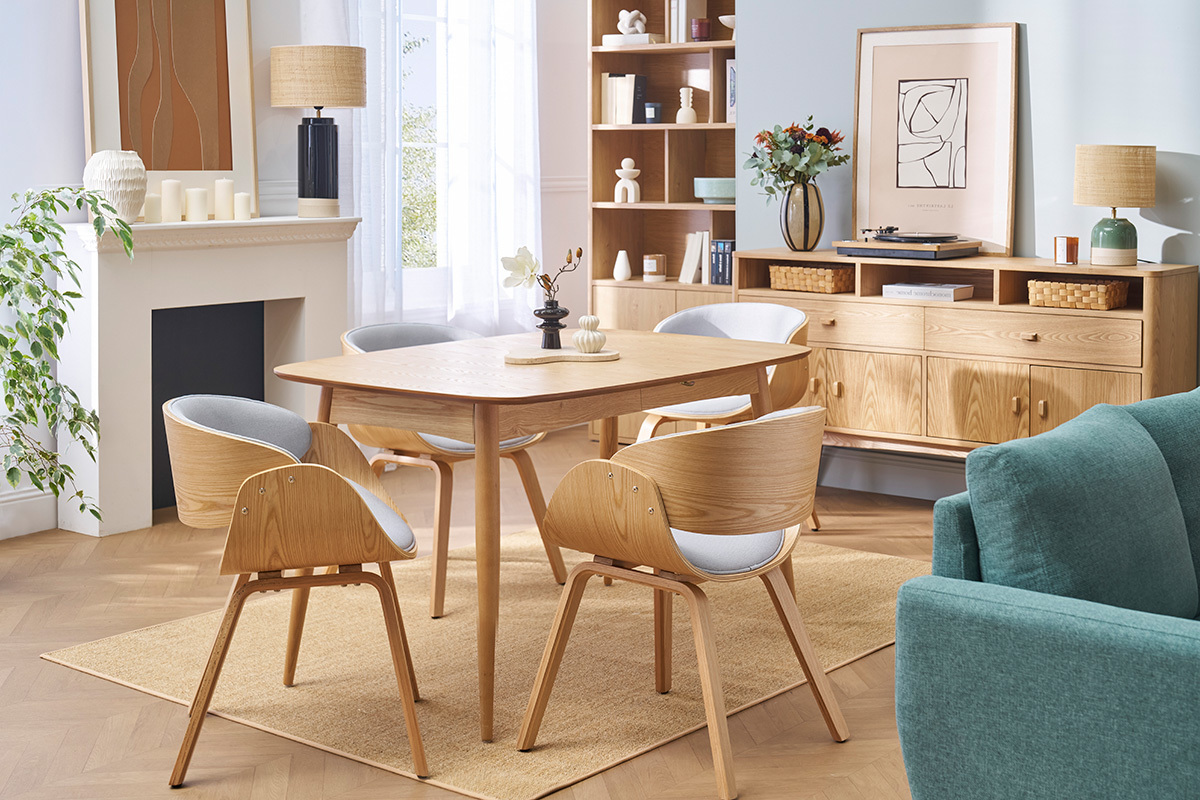 Chaise design en tissu gris et bois clair BENT