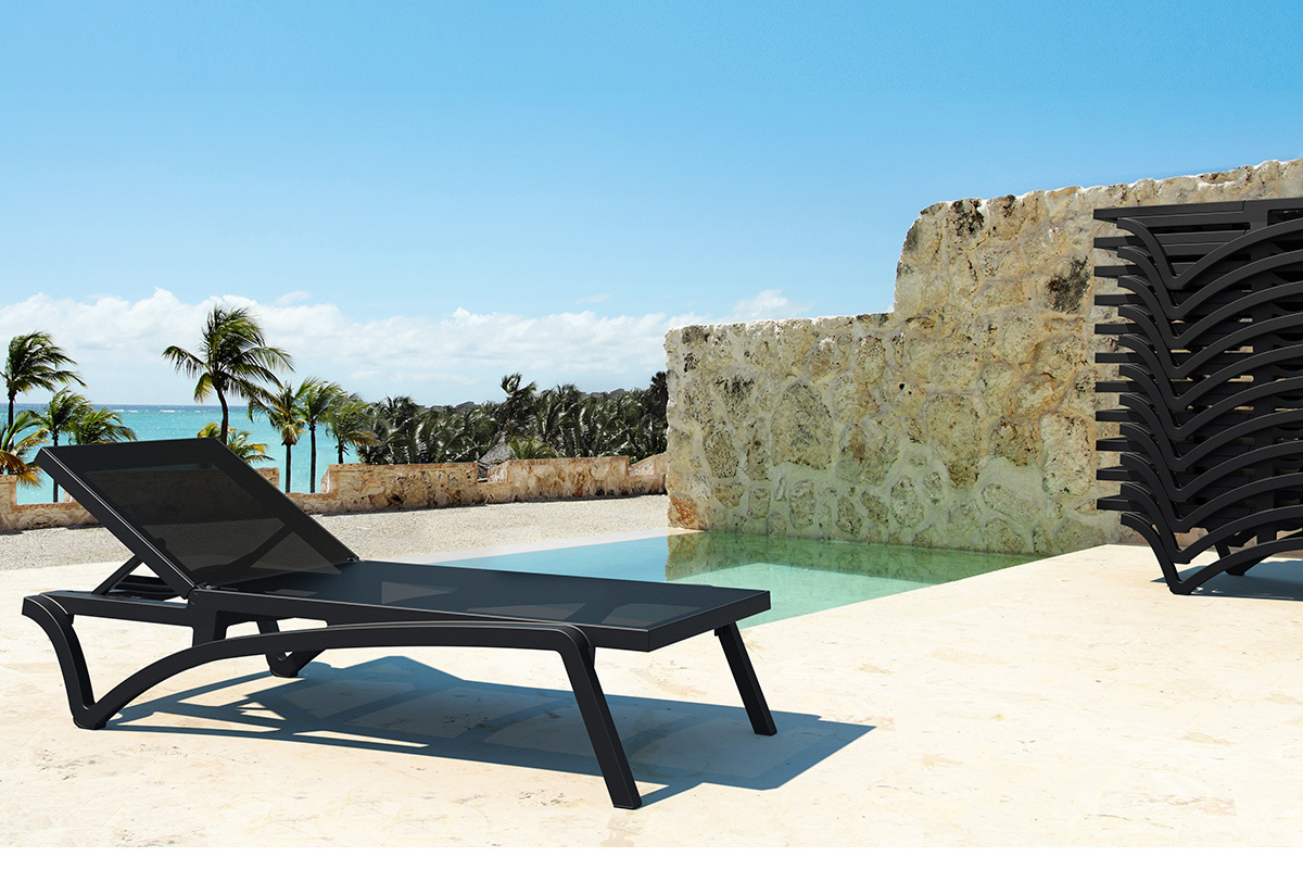 Chaise longue ajustable noire � roulettes CORAIL