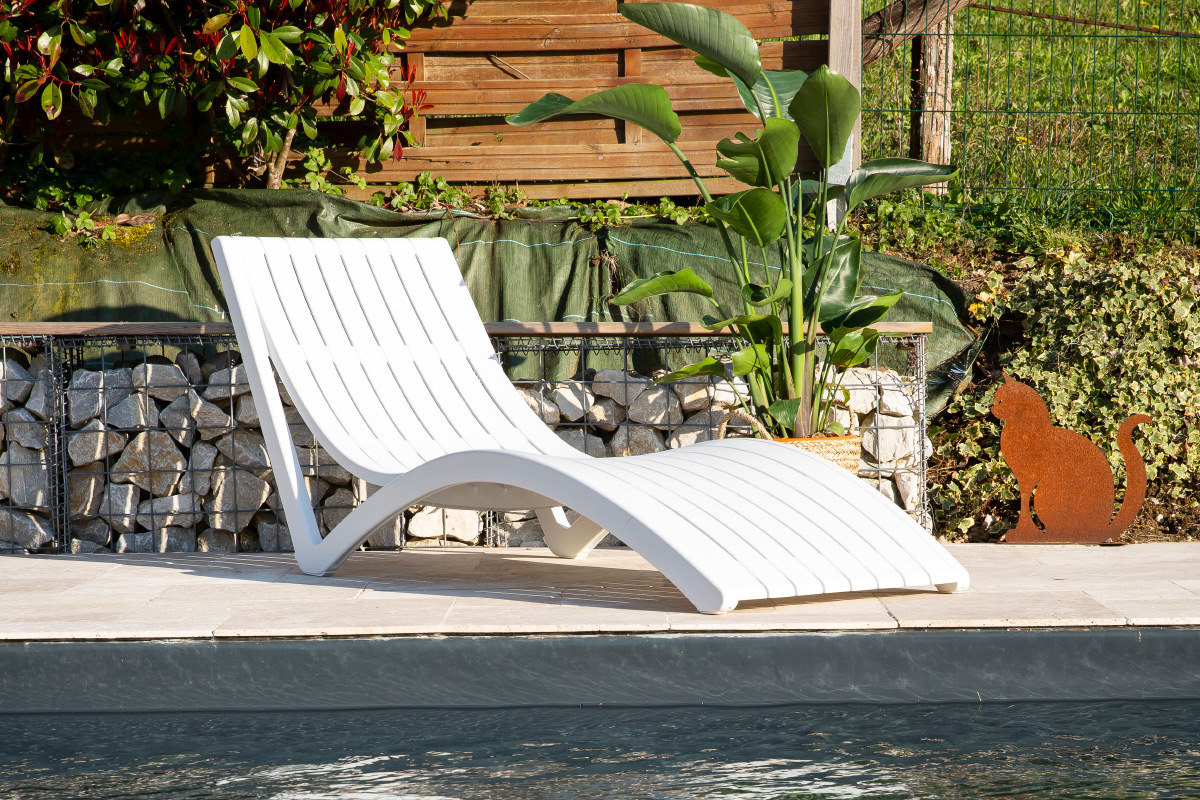 Chaise longue design blanche SLIDO