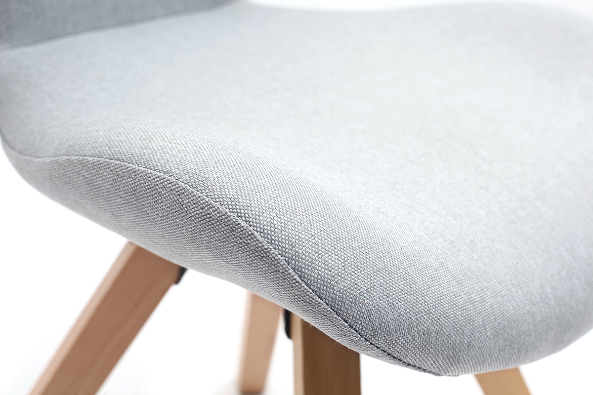Chaise scandinave en tissu gris clair et bois clair ANYA