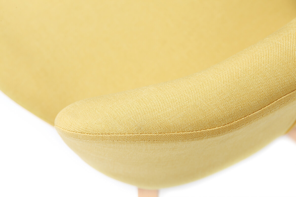 Chaise scandinave tissu jaune et bois clair ANYA