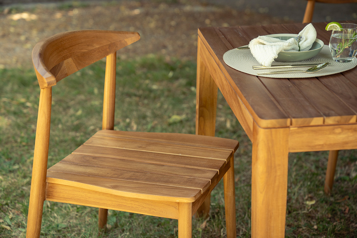 Chaises de jardin empilables en bois teck massif (lot de 2) SAGARA