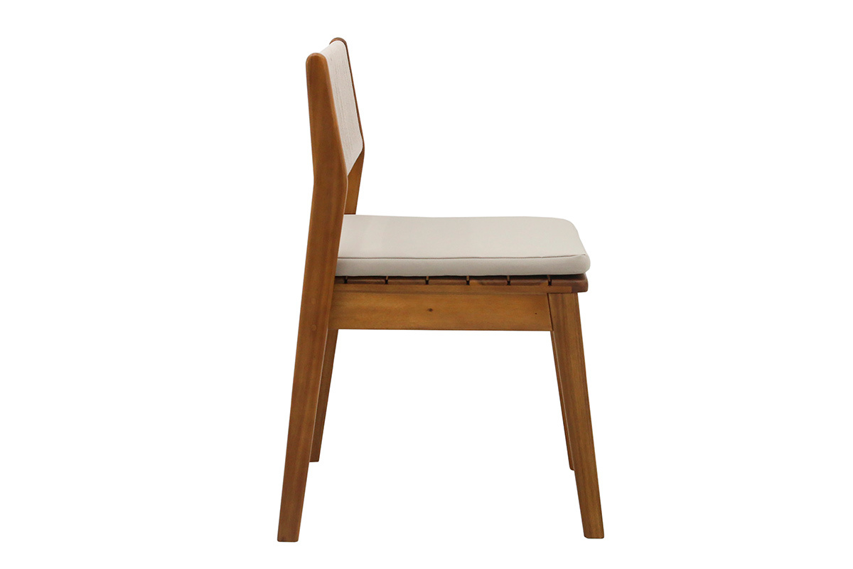 Chaise de jardin en bois massif et corde tress�e, vue de profil.