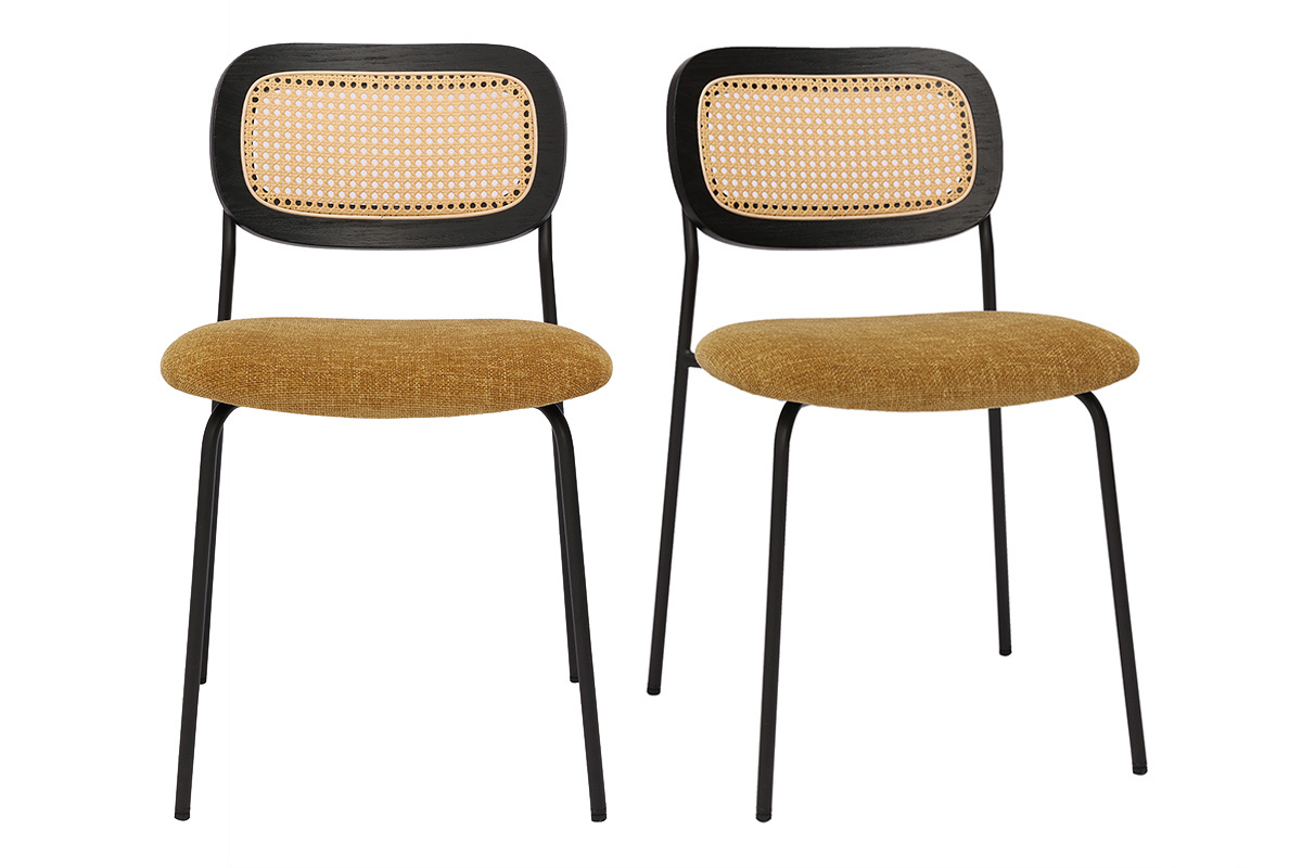 Deux chaises avec assise en tissu effet velours bronze, dossier en cannage rotin, pieds en m�tal noir.