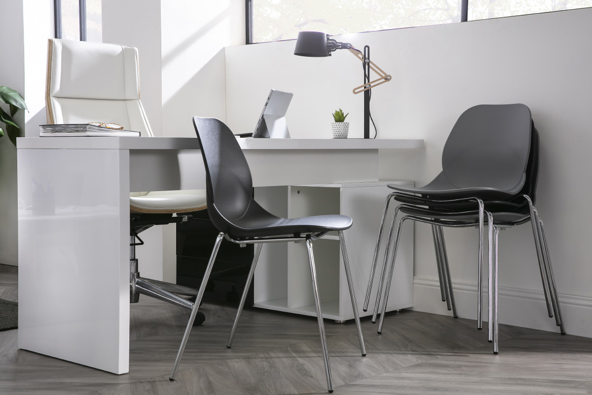 Chaises design noires empilables avec pieds m�tal (lot de 2) TROCADERO