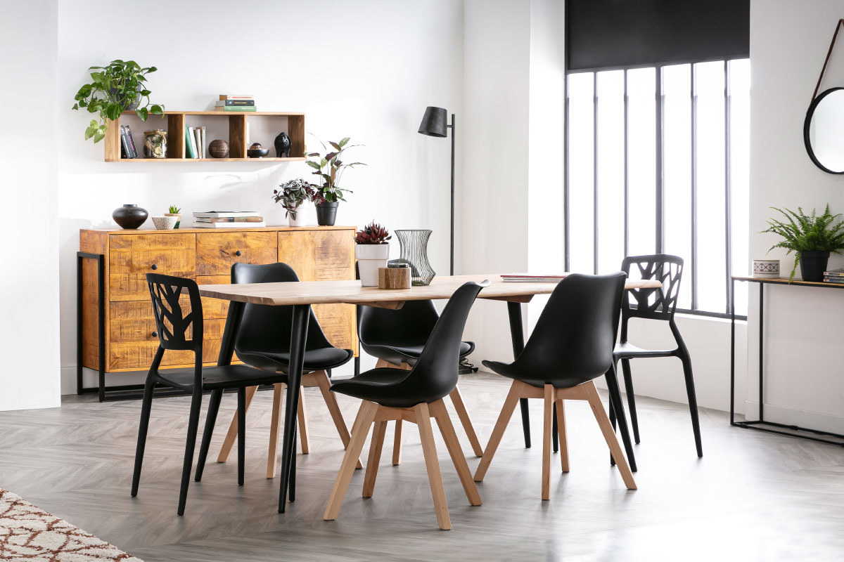 Chaises design noires empilables int�rieur / ext�rieur (lot de 2) KATIA