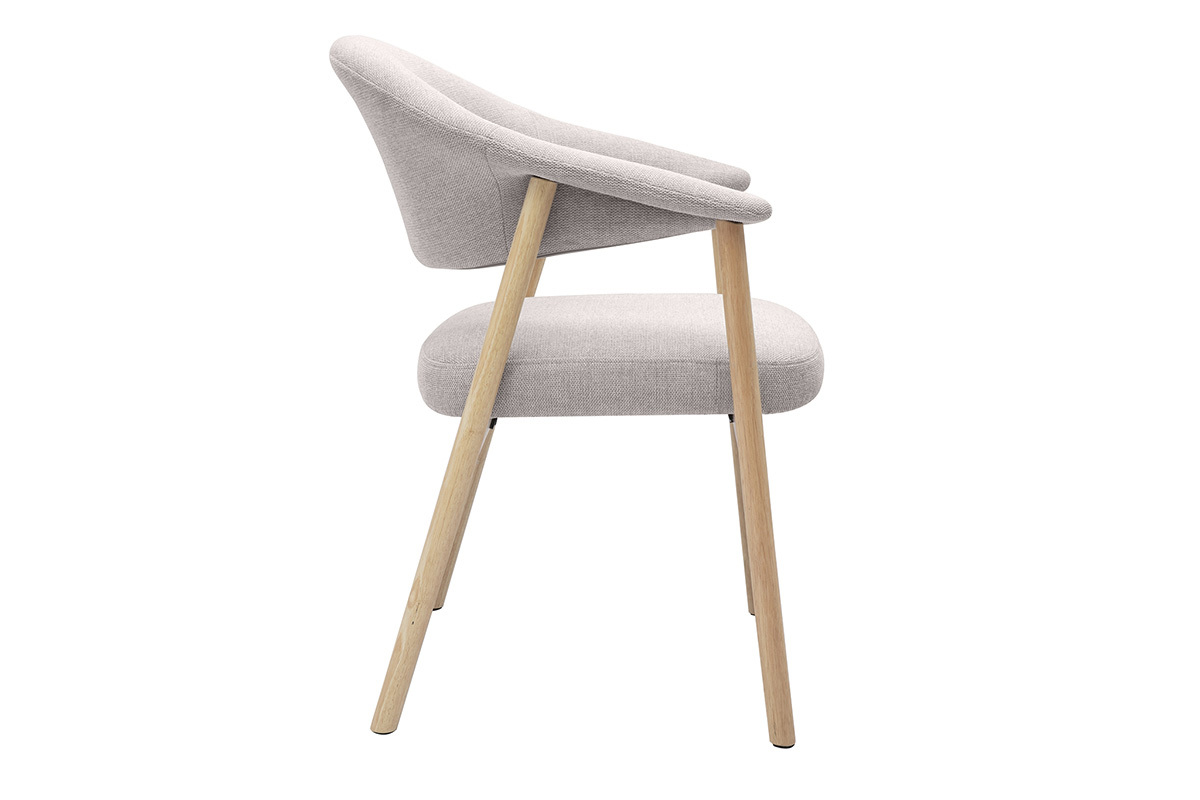 Chaise en tissu velours textur� beige avec accoudoirs et pieds en bois clair, vue de profil.