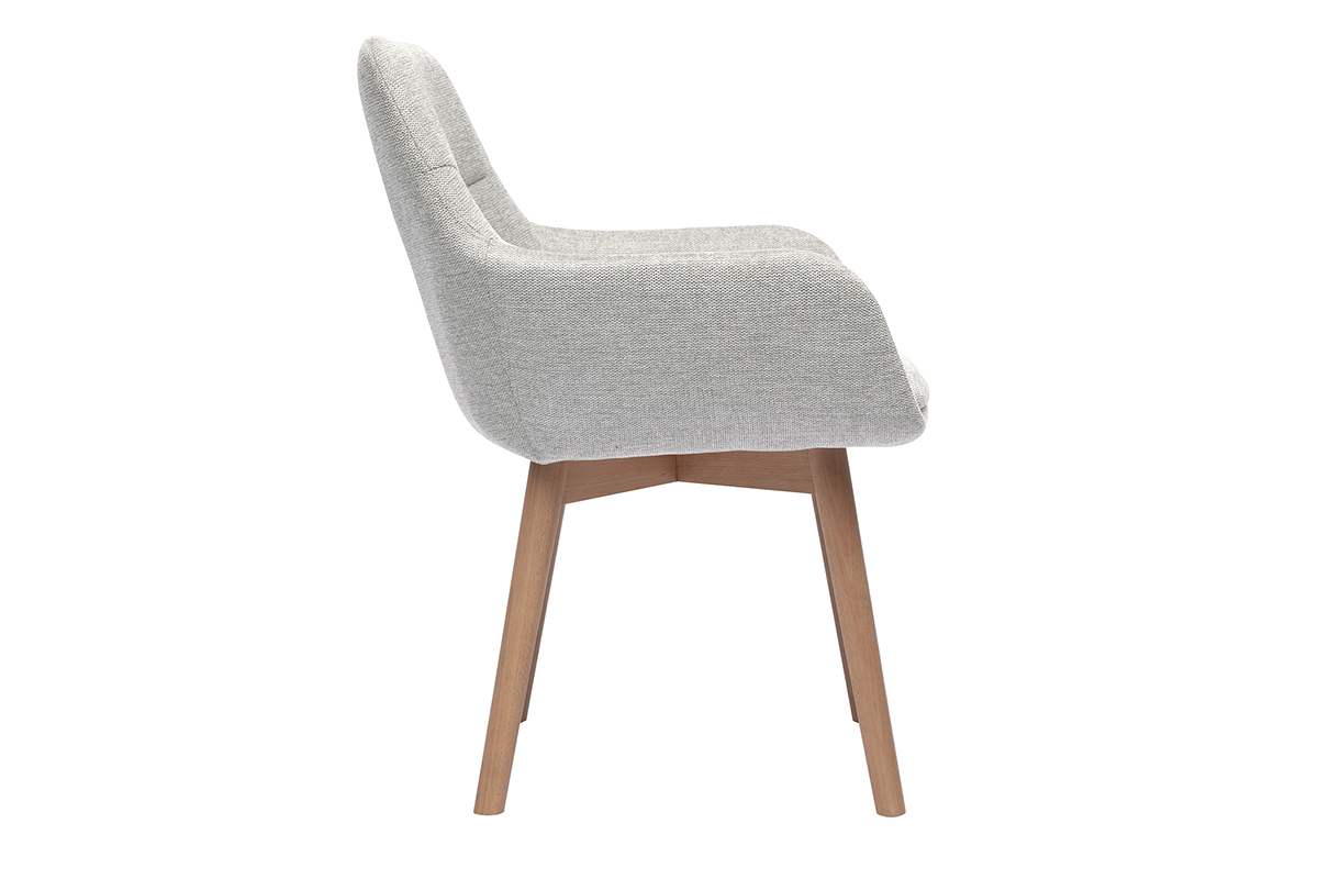 Chaise en tissu effet velours gris clair, vue latrale, pieds en bois clair.