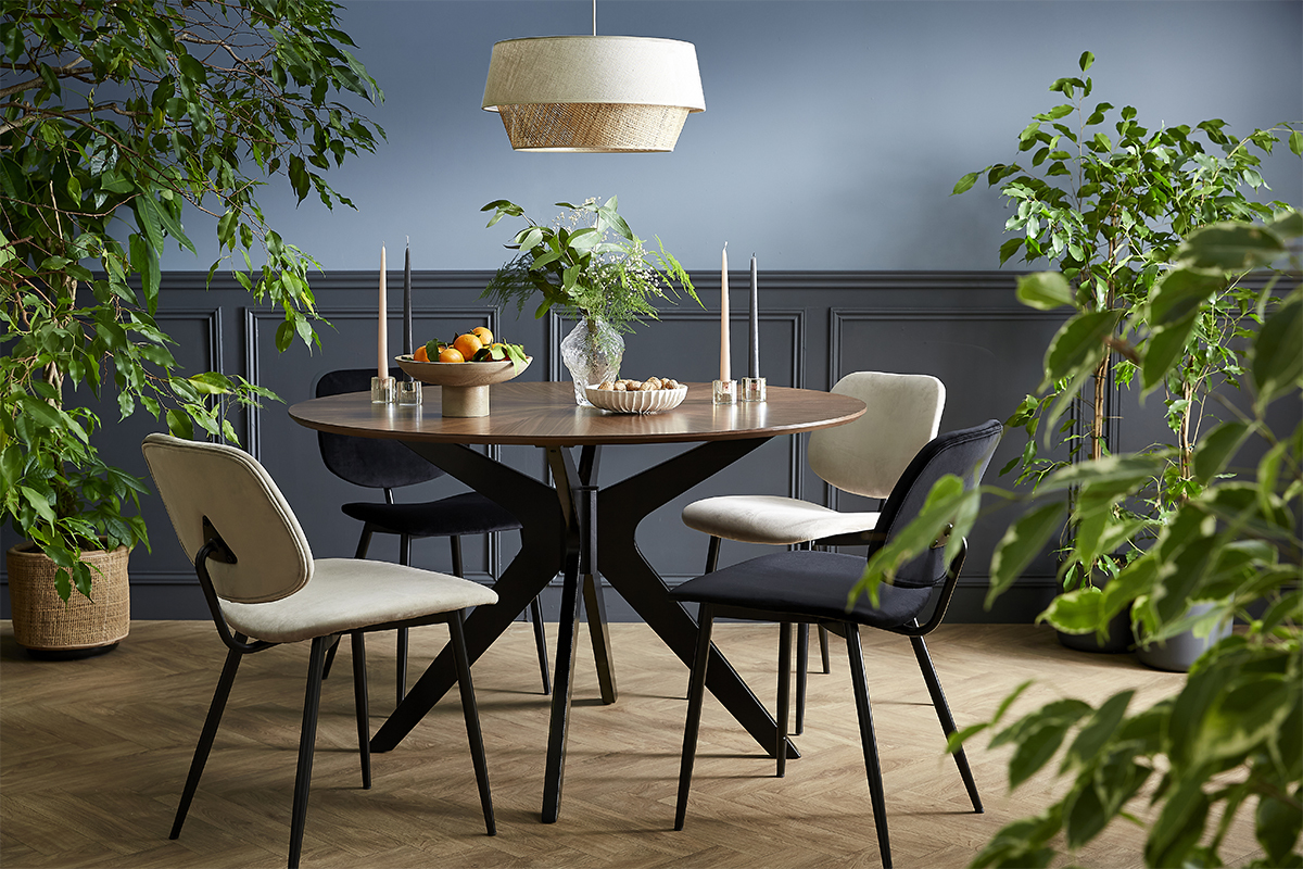 Chaises en tissu gris clair et m�tal noir (lot de 2) TOBIAS