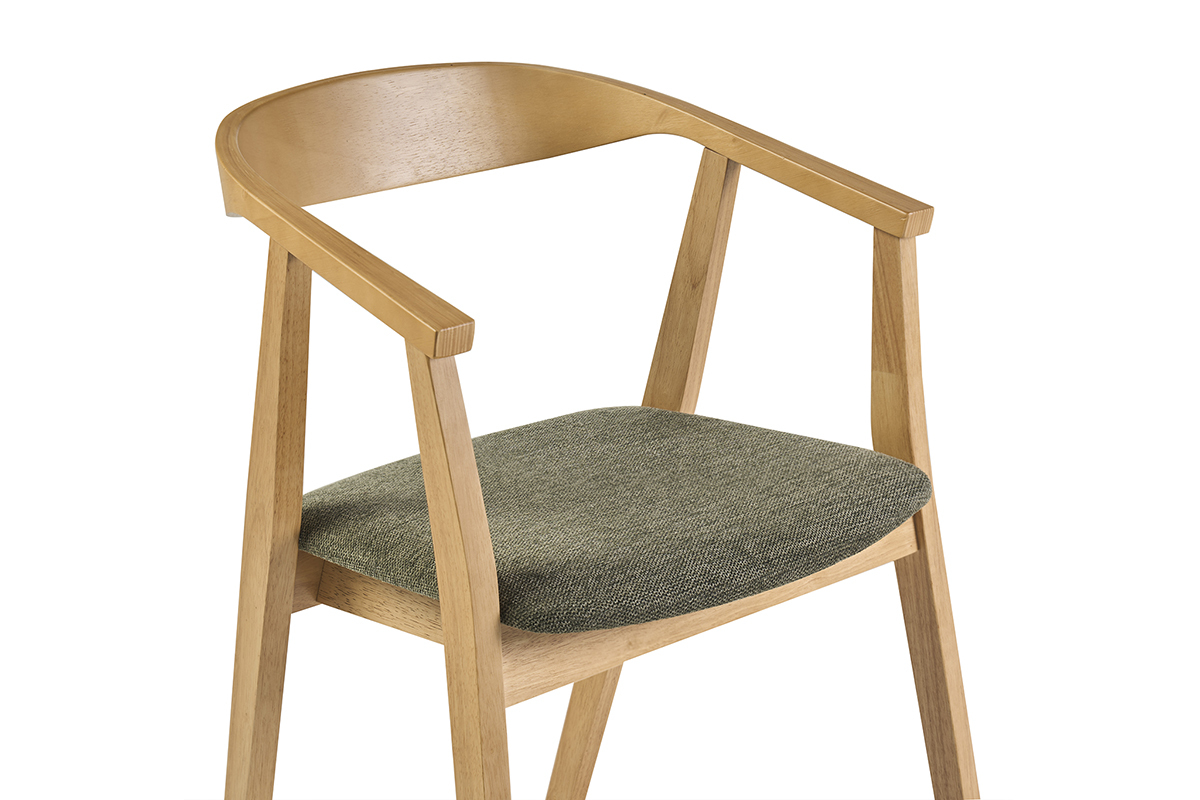 Chaise scandinave BAHIA en bois clair avec assise en tissu vert kaki, vue de trois quarts