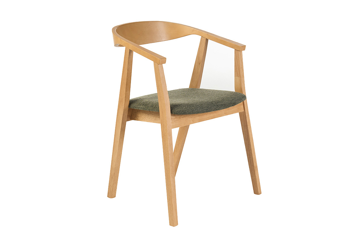 Chaise scandinave en bois clair avec accoudoirs et si�ge en tissu vert kaki, vue de 3/4.