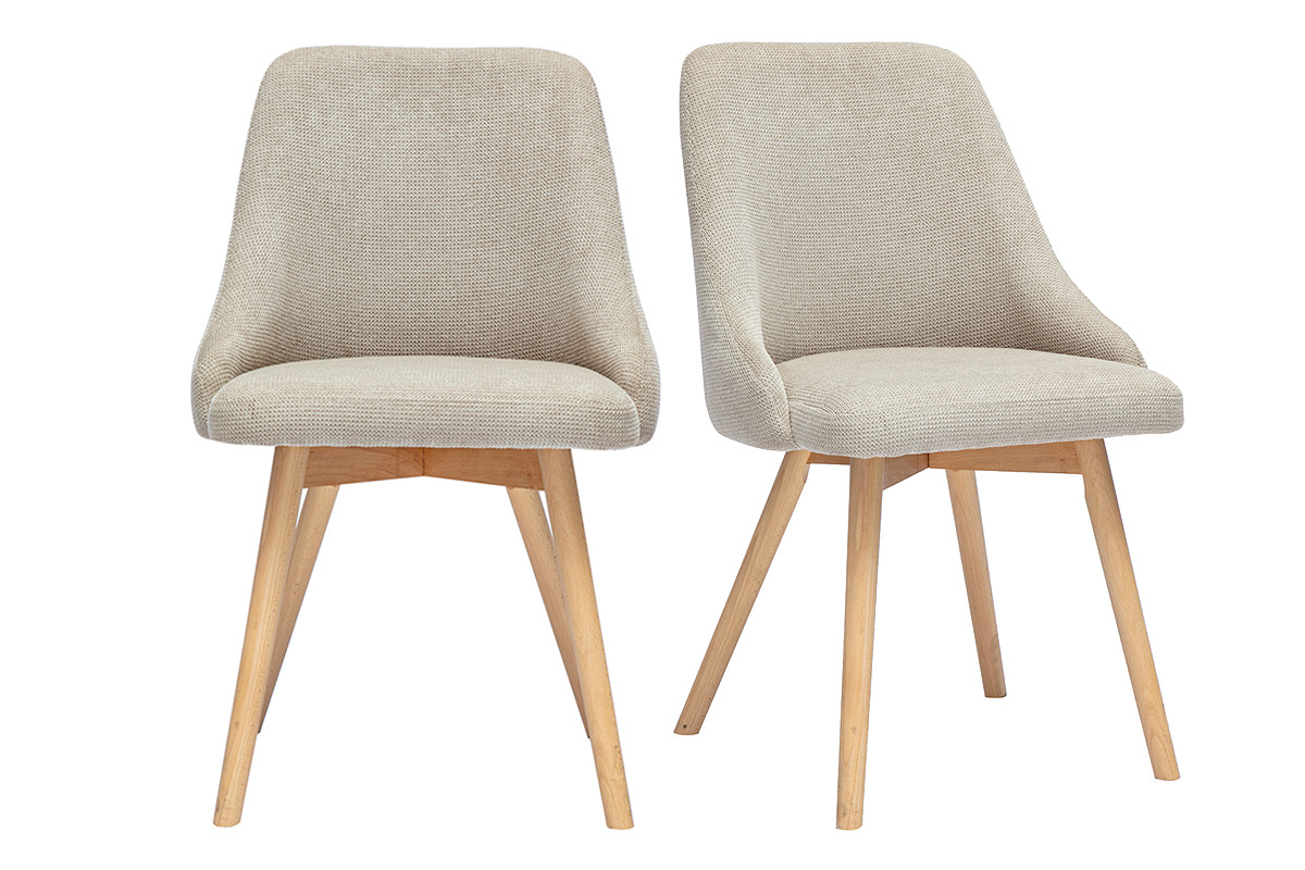 Lot de 2 chaises scandinaves en tissu beige et pieds en bois clair, vues de face.