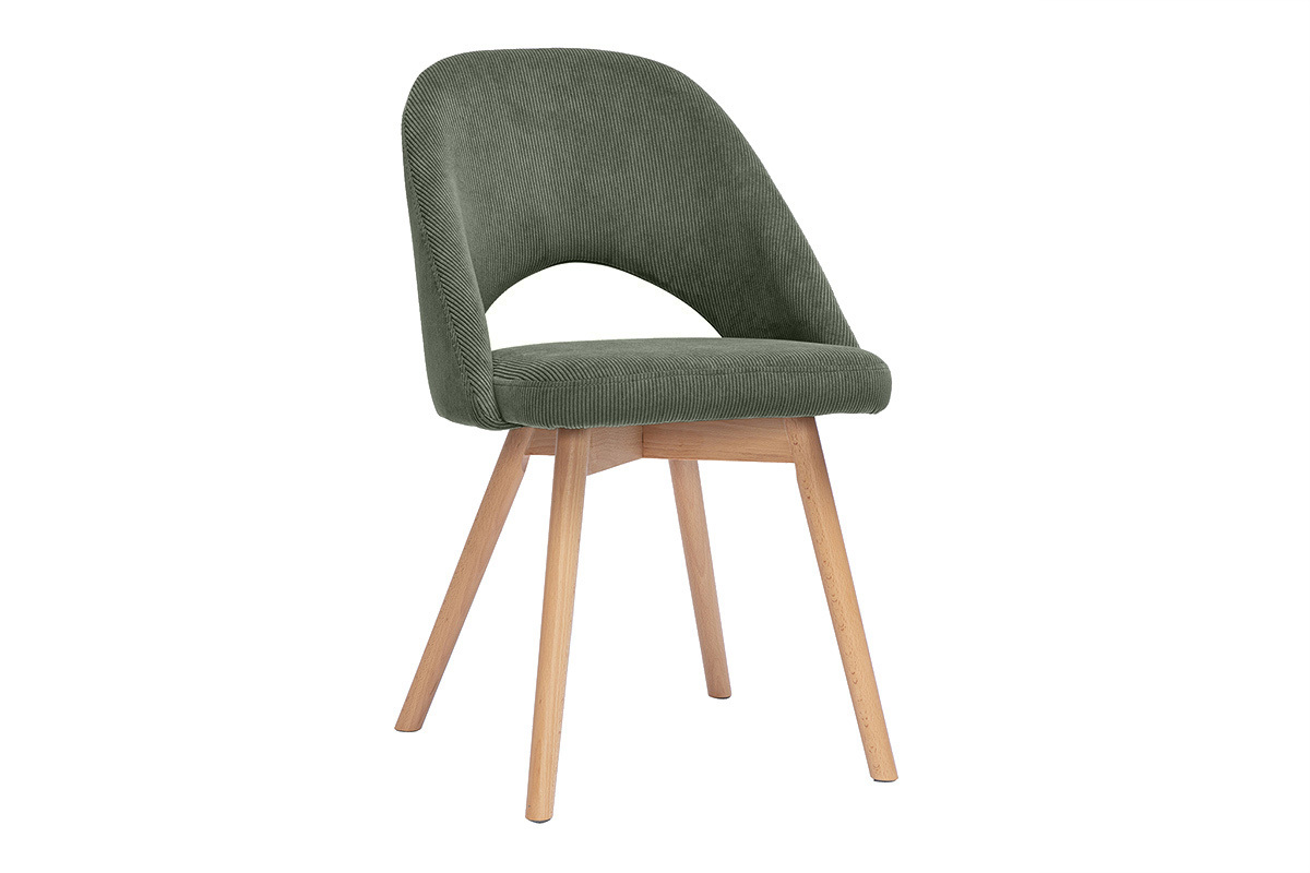 Chaise scandinave en velours c�tel� vert kaki avec pieds en bois clair, vue de 3/4.