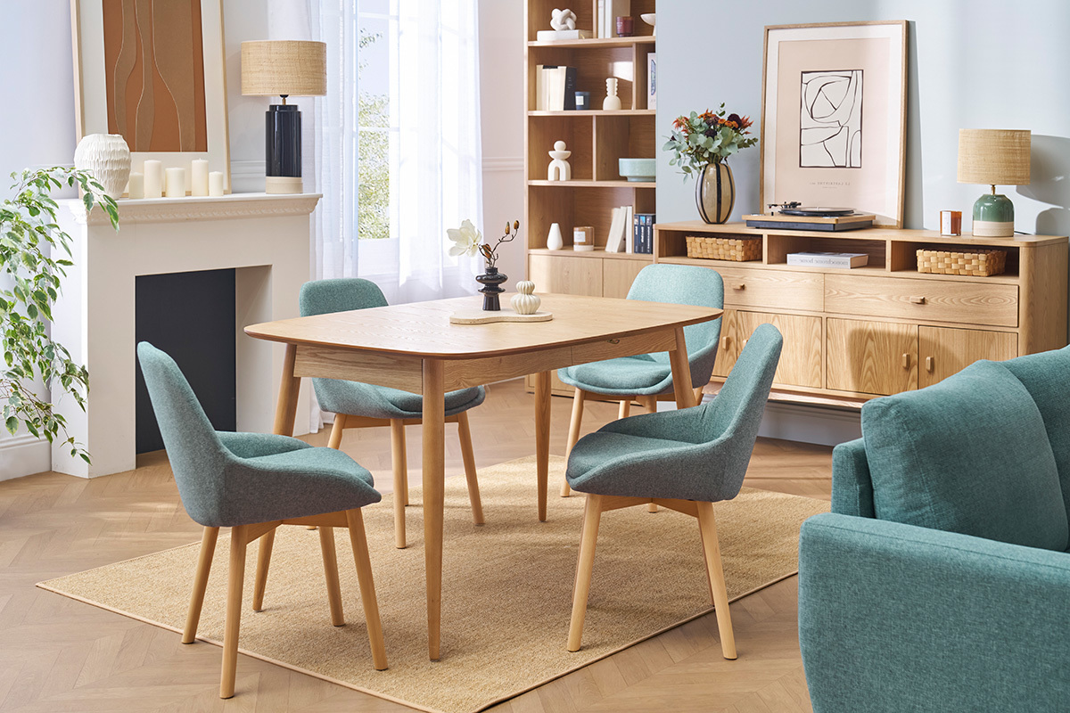 Chaises scandinaves en tissu vert de gris et bois clair massif (lot de 2) HOLO